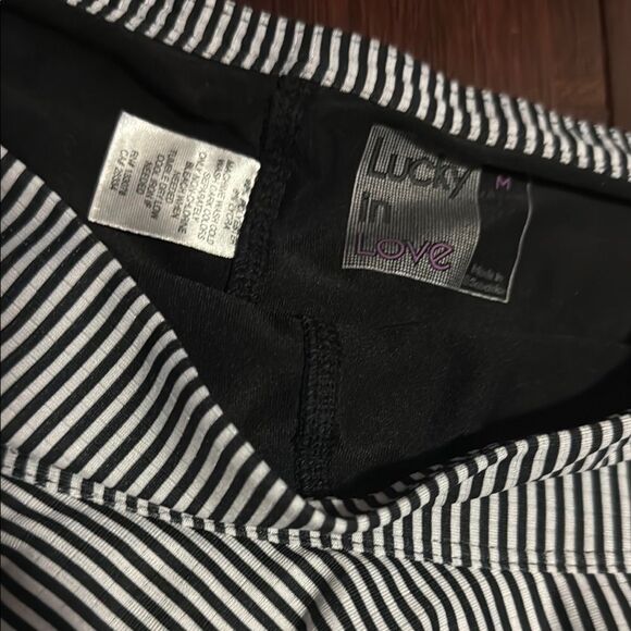 Black and White Striped Athletic Skirt - Lucky in Love - Size Medium Ruffled - Picture 2 of 4